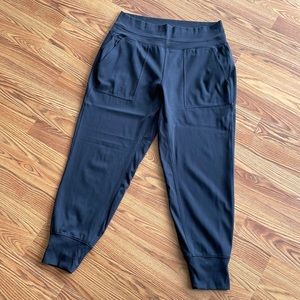 Athleta Venice jogger in black. Large. EUC.